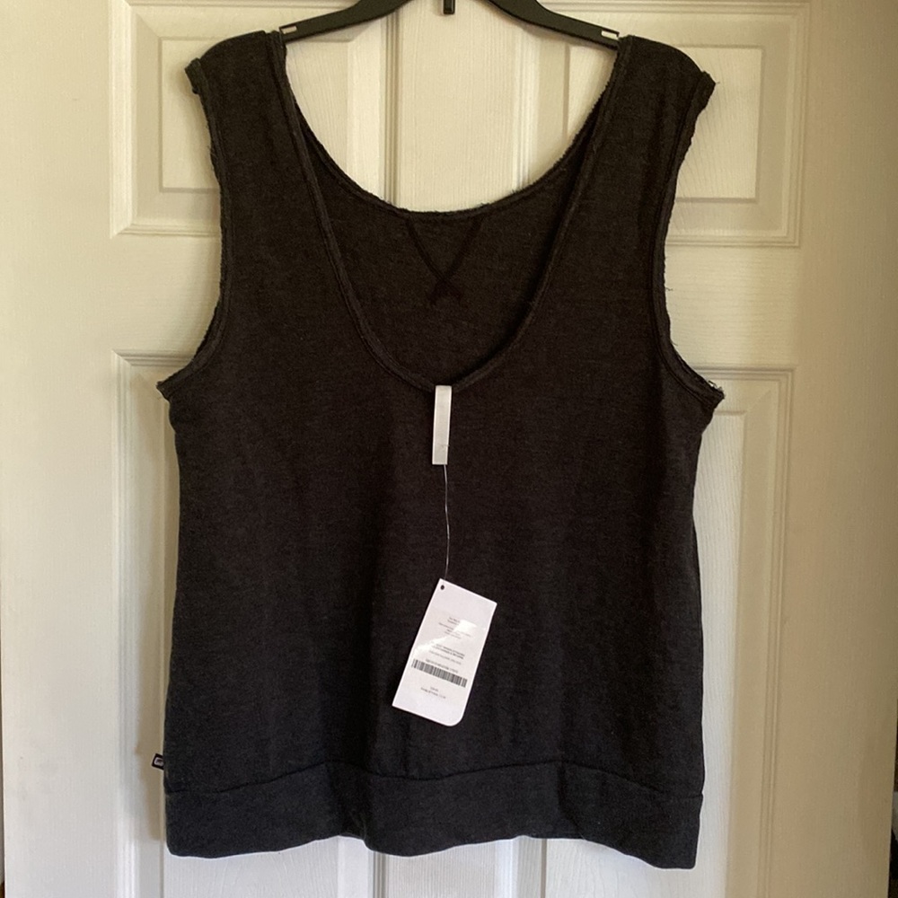 Fabletics Tennyson Pullover - Picture 4 of 8
